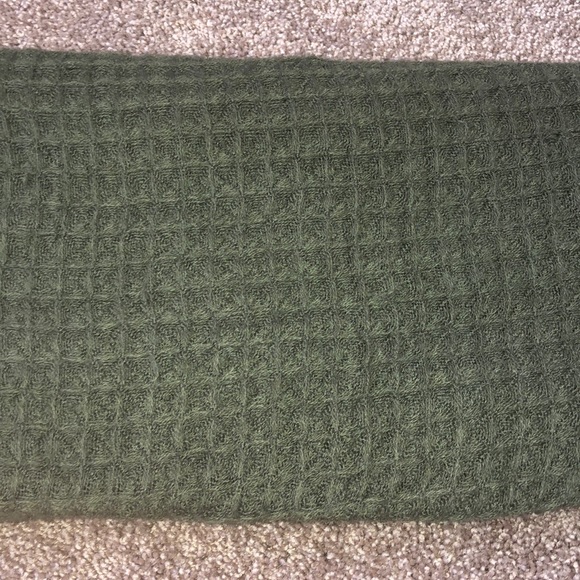 Scarf - Dark Green - Picture 2 of 2